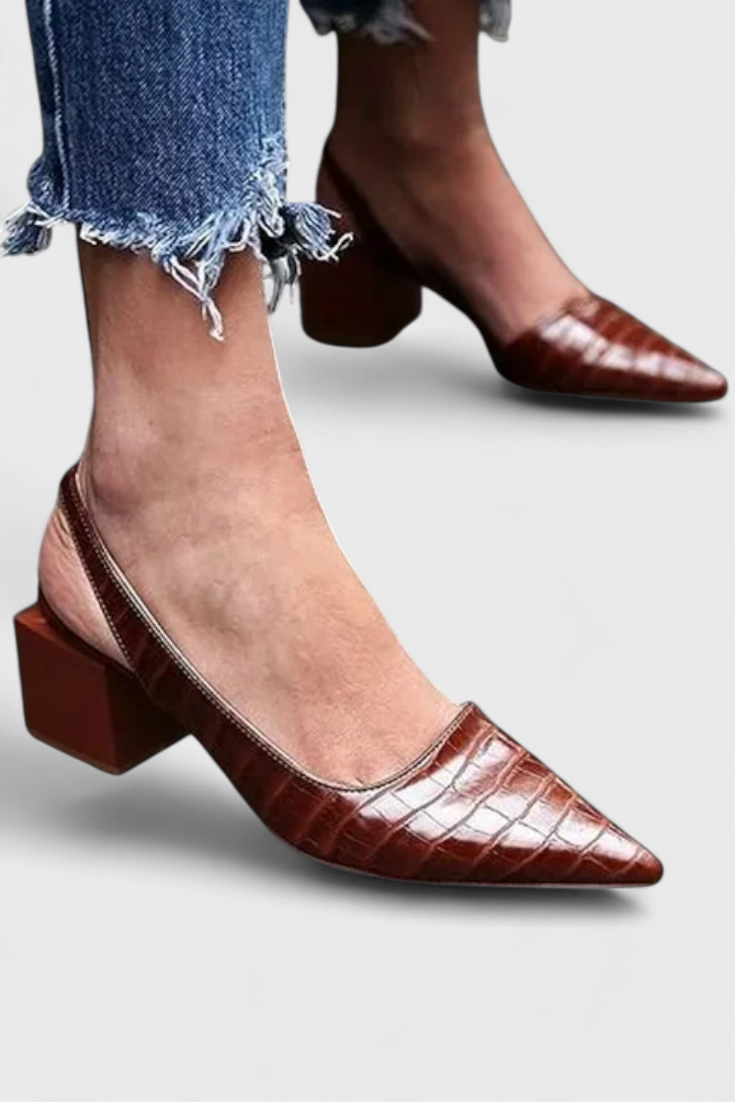 Ava Slingback de Tacón Elegante con Punta Fina